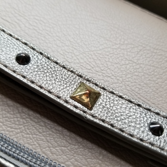 Steve Madden Clutch/Crossbody - Picture 3 of 8